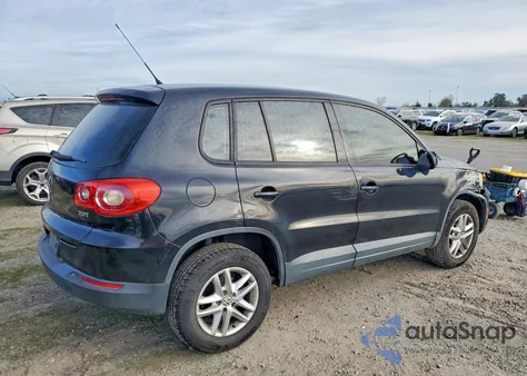 2011 Volkswagen Tiguan S z USA, uszkodzony, nr VIN WVGAV7AX9BW559293